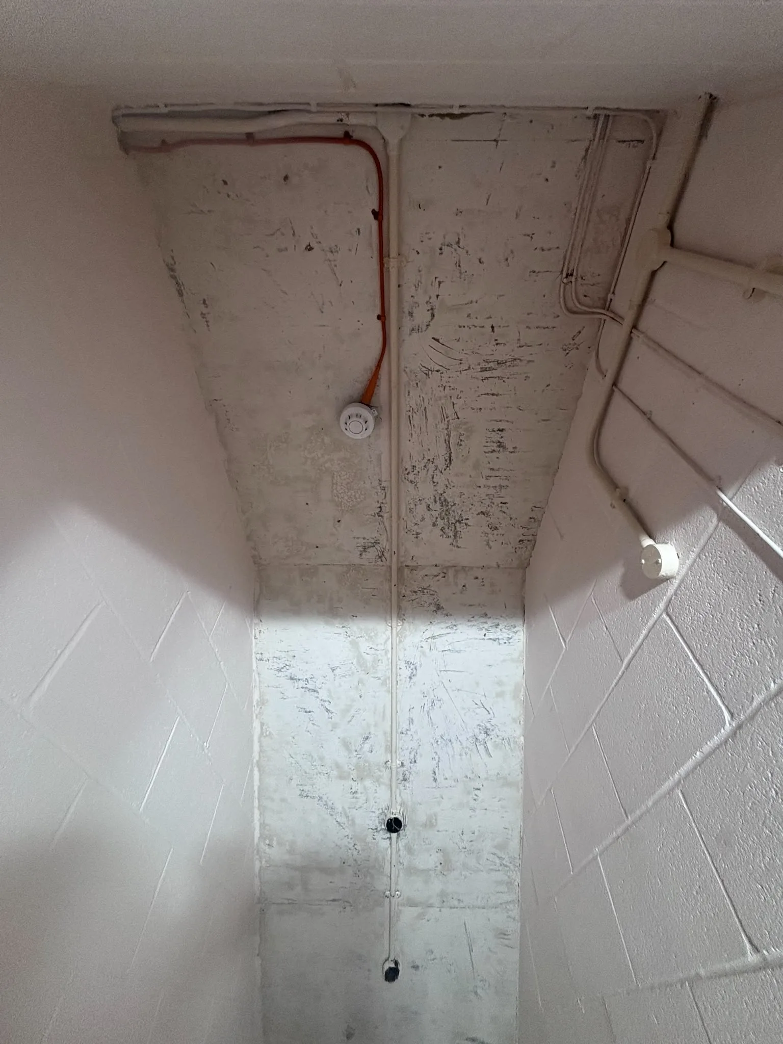 Licensed asbestos gasket removal in a Peckham commercial property